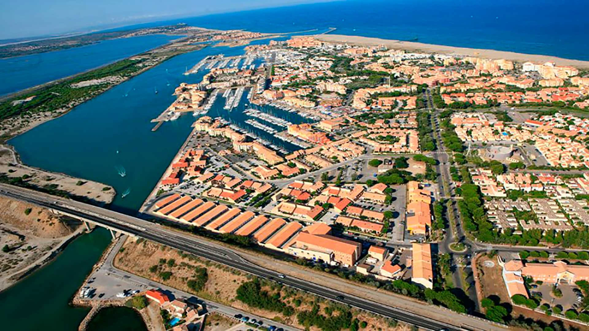 Le port de Leucate cherche son/sa Maître de Port !